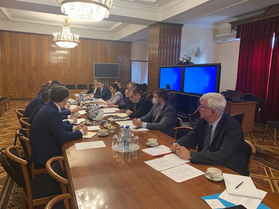 Россия мамлакатда нолегал бўлиб турган ўзбекистонликларга 15 декабргача имтиёз берди