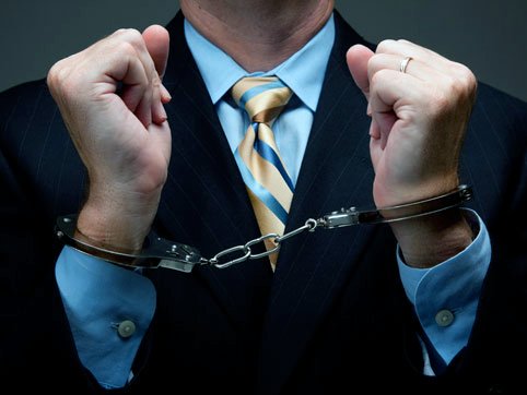 Ўзбекистонлик собиқ дипломат давлатга хоинликда айбланиб, қамалди