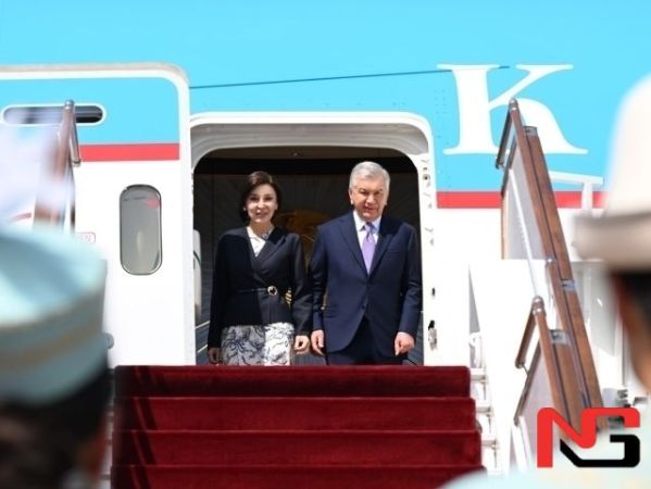 Шавкат Мирзиёев рафиқаси билан Қирғизистонга борди
