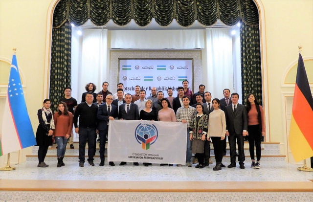 Хорижда таҳсил олаётган ёшлар учун онлайн лойиҳа