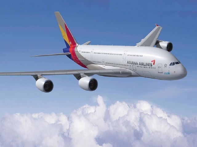 Тошкентдан Сеулга учган самолётда йўловчи вафот этди