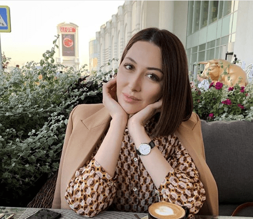 Хонанда Лола Йўлдошева Ўзбекистонга қайтишини маълум қилди