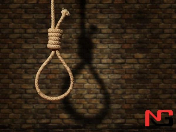 Навоийда 14 ёшли қиз ўз жонига қасд қилди