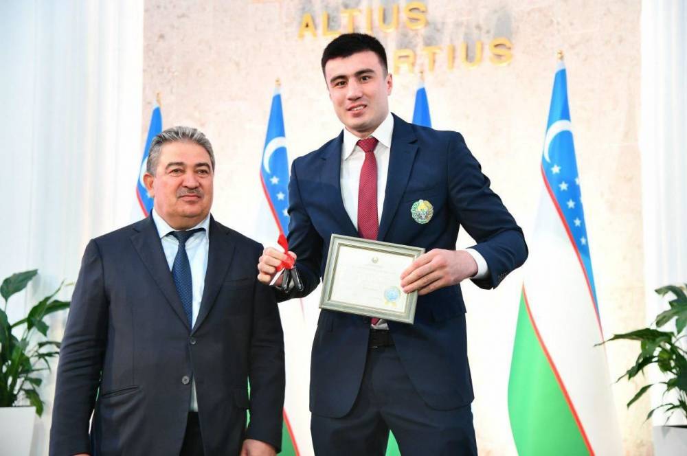 Bokschilarga prezident sovg‘alari topshirildi