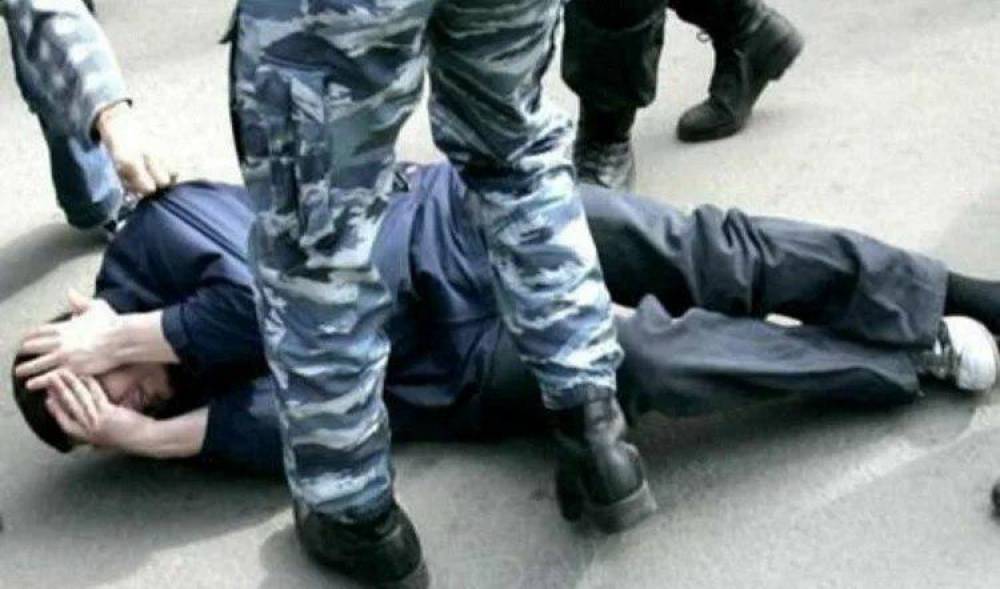 Farg‘onada mahbusni qiynab o‘ldirgan hibsxona safdori qamoqqa olindi