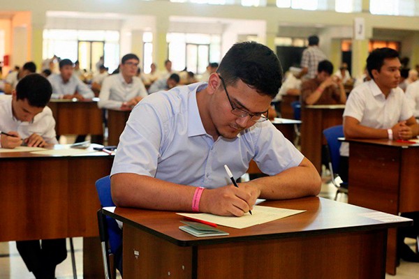 Бу йил энг ёш абитуриент 13 ёшда, энг каттаси 95 ёшда – ДТМ