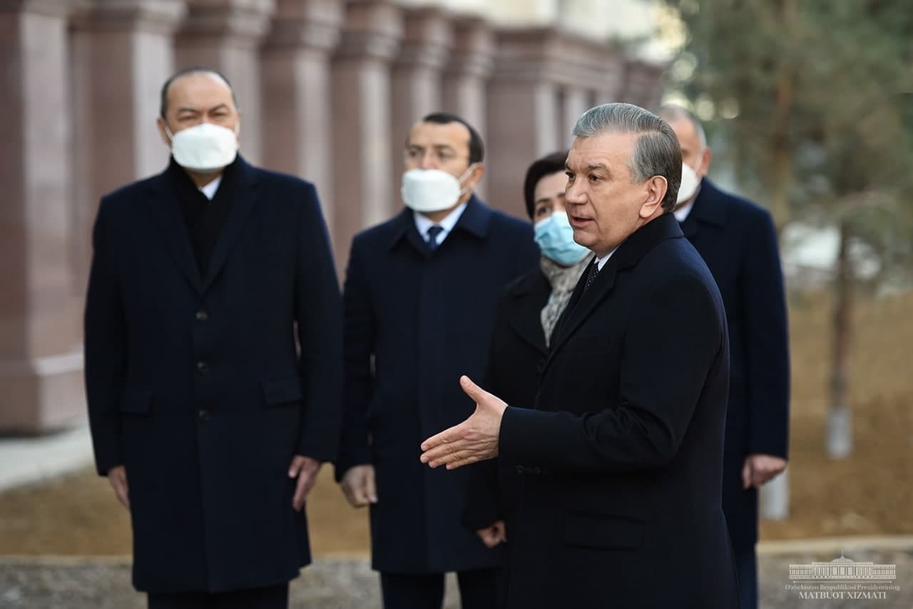 Мирзиёев – йилига 6 тонна заргарлик буюмлари ишлаб чиқариладиган корхонага борди