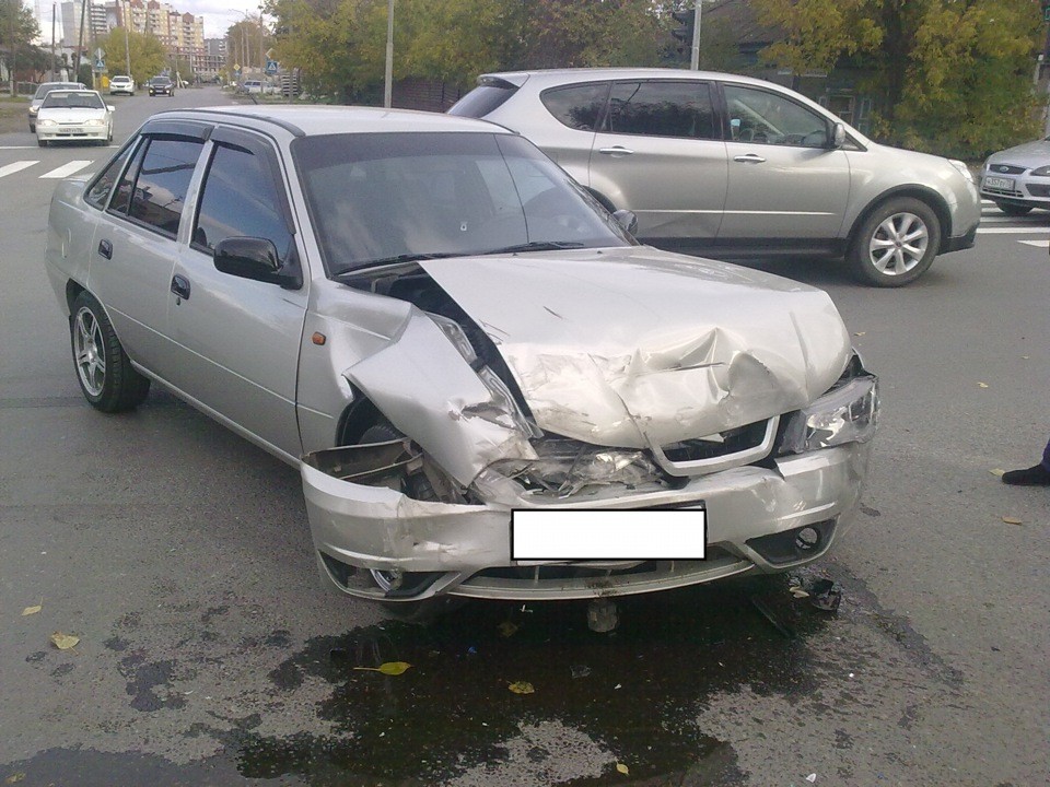 Наманганда «Nexia» она ва қизни уриб юборди