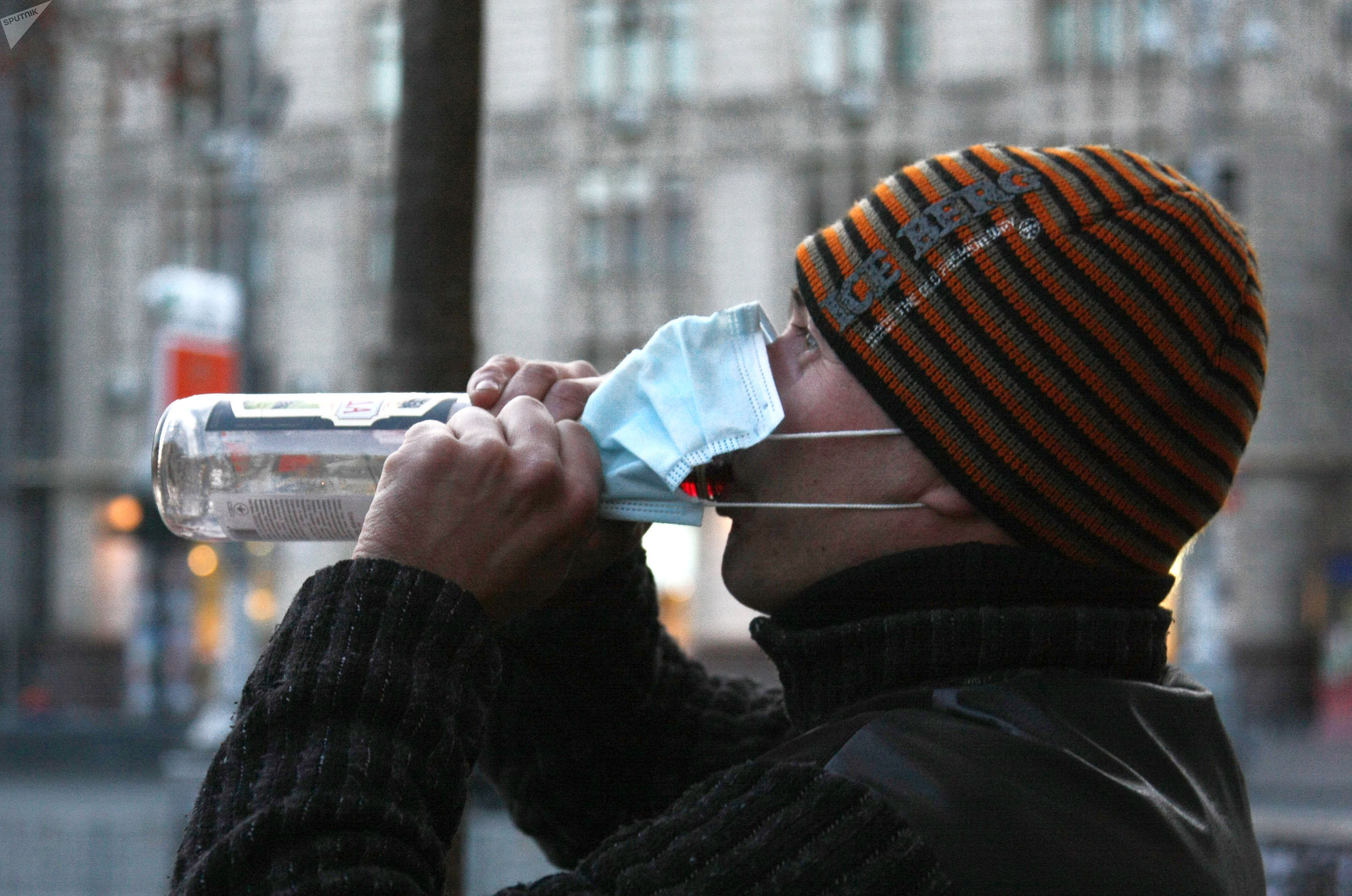 Спиртли ичимликлар коронавирусга чалиниш хавфини оширади – мутахассис