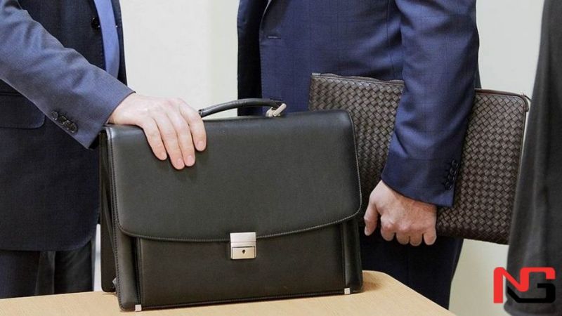 Оёғи ердан узилган ҳамда маишатбоз раҳбарлар танқид қилинди