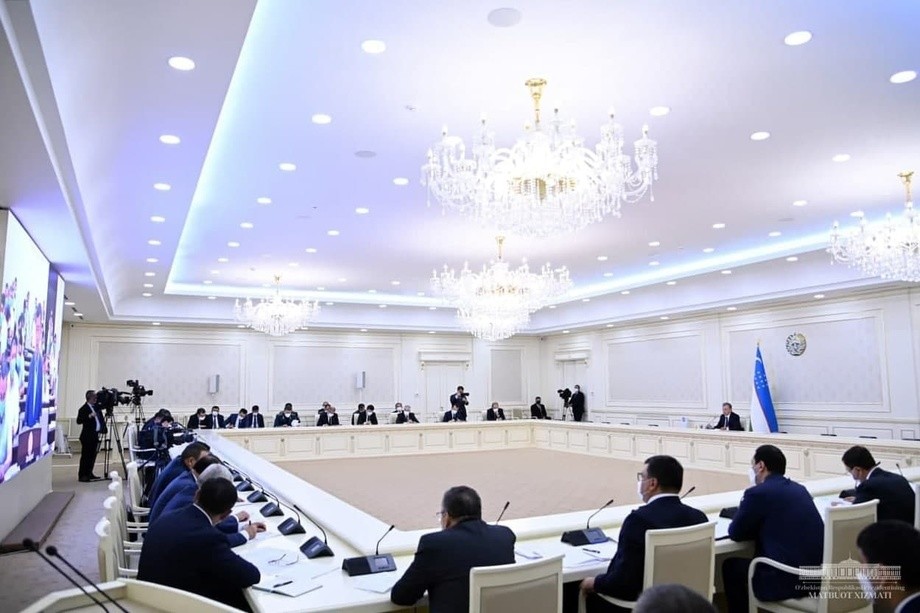 Тошкентга арча ва «газон» керак эмас — Президент нима экиш лозимлигини айтиб ўтди