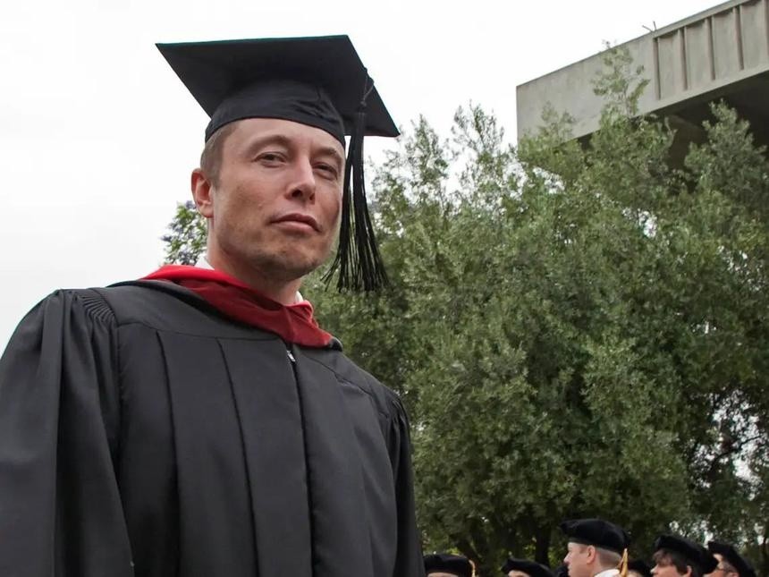 Илон Маск ўз университетини очмоқчи