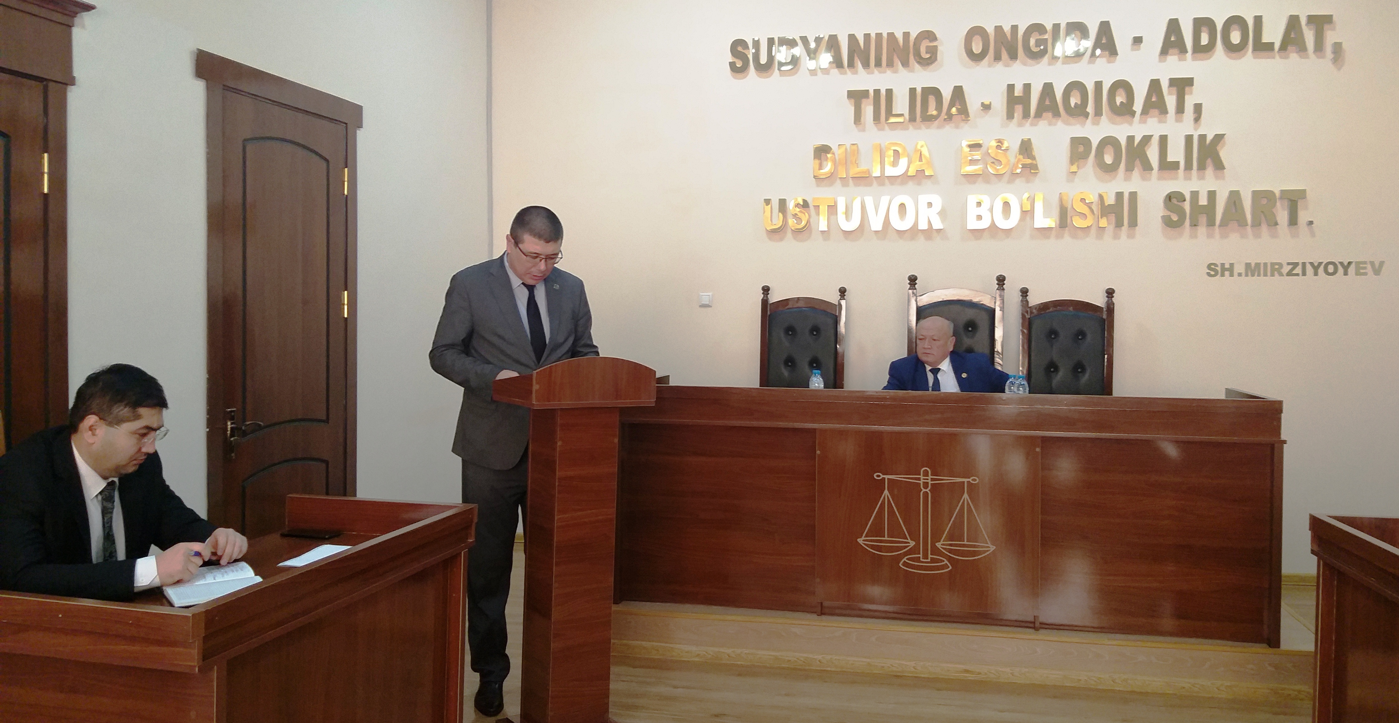 Раёсат йиғилишида судлар фаолияти тахлил қилинди