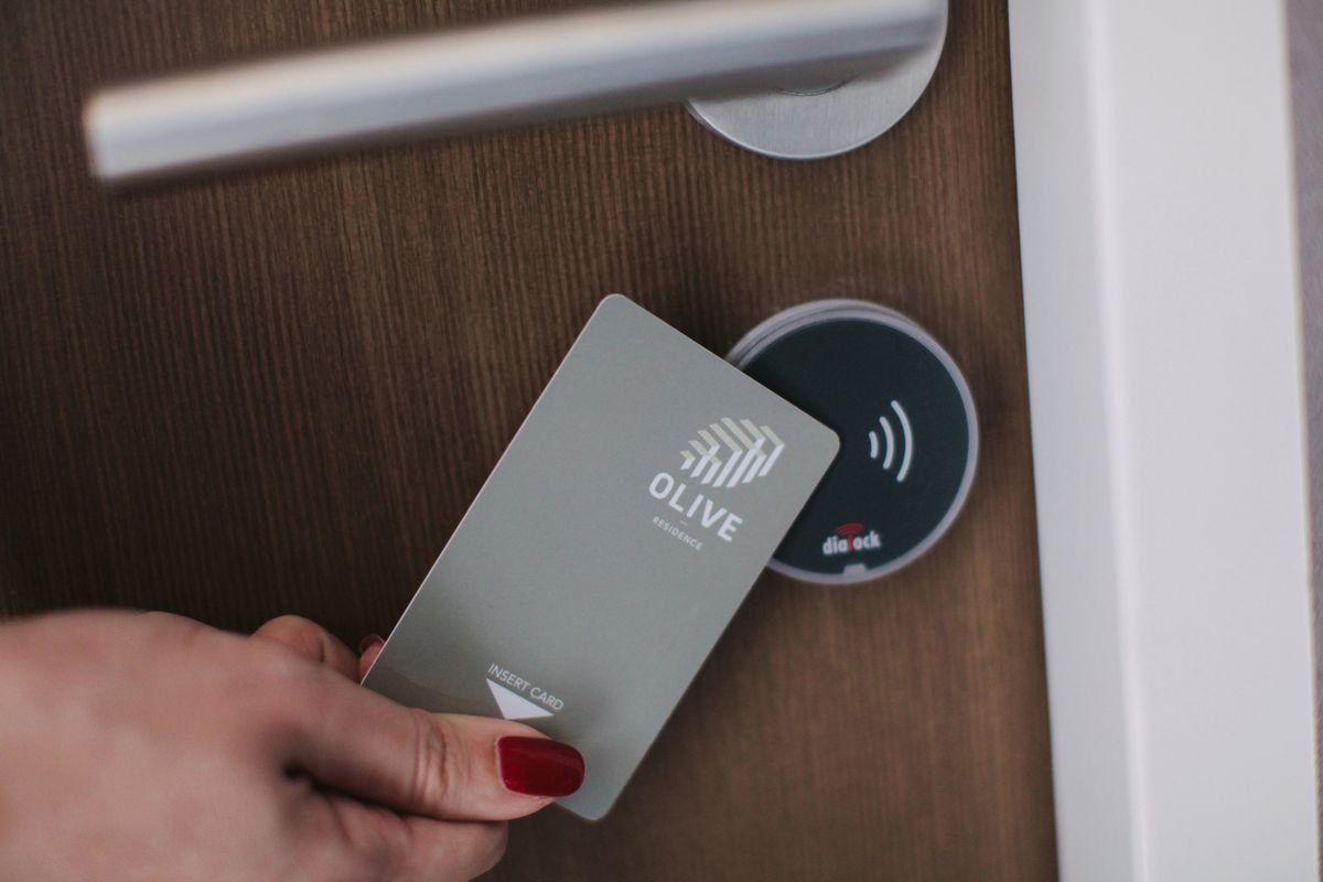 Меҳмонхонага жойлашган ҳар бир киши “Е-мehmon” тизимида рўйхатга олинади - янги тартиб