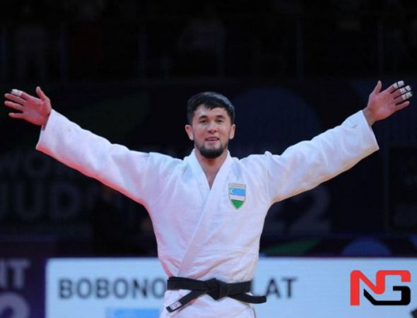 Мирзиёев бевосита томоша қилган беллашувда Давлат Бобонов жаҳон чемпиони бўлди