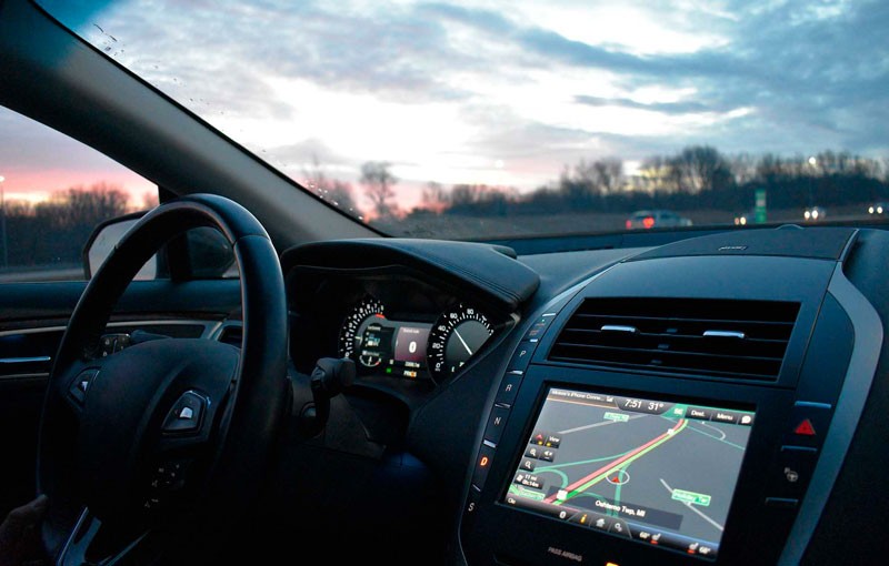 Ўзбекистонда автомобилларда монитордан фойдаланишга рухсат бериш таклиф қилинди