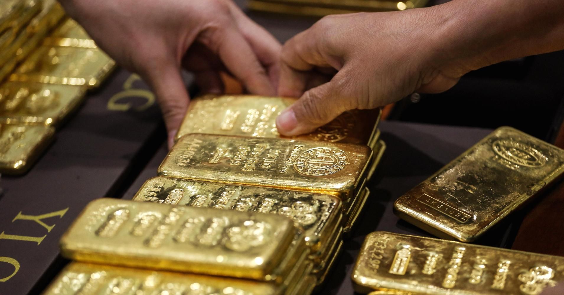 Банкларда олтин ёмбиларини сотиш бошланади