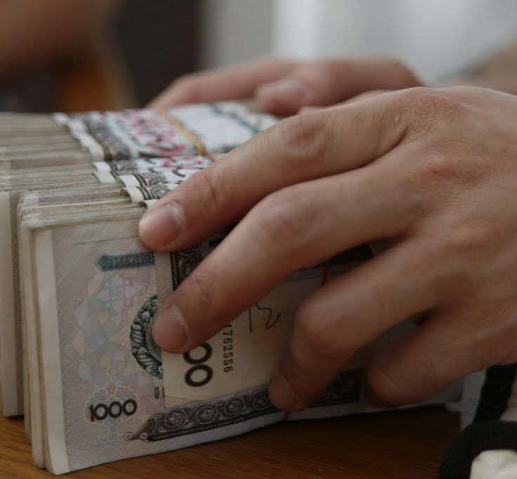 Солиқ органларининг айрим ходимлари ҳар ойда устама ҳақ олиши белгиланмоқда