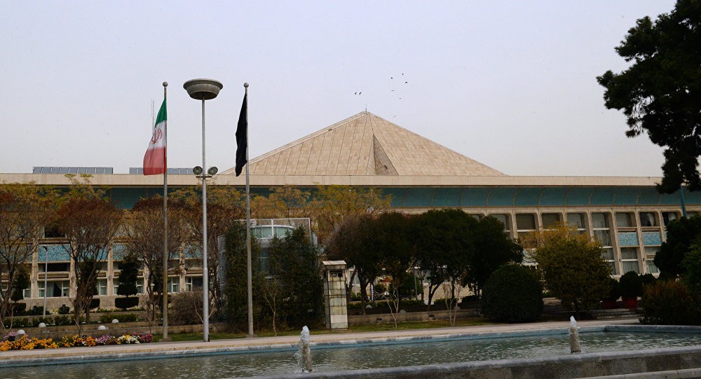 Эрон махсус хизматлари 17 нафар АҚШ жосусини қўлга олди