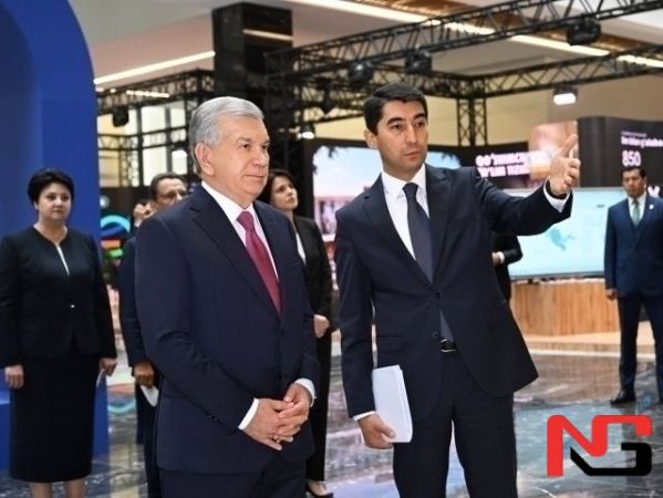 Шавкат Мирзиёев таълим соҳасига оид кўргазма билан танишди
