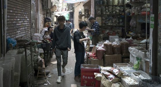 Ана холос! Ҳукумат коронавирусдан вафот этганларни дафн этишни тақиқлади