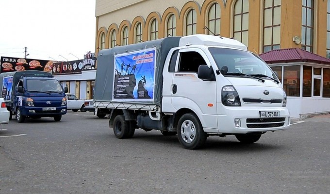 Наманганлик тадбиркорлар карантин шароитида қийналаётган оилаларга моддий ёрдам берди (фото)