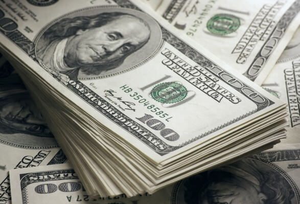 Долларнинг расмий курси тушишда давом этмоқда