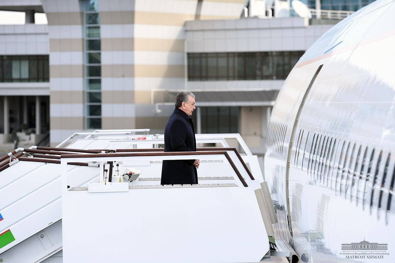 Президент Бухорога жўнаб кетди