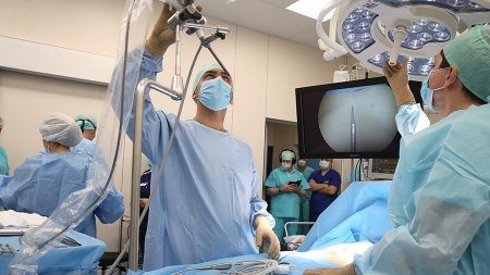 Самарқандда эркак гинекологнинг айби билан ҳомиладор она ва унинг икки эгизак фарзанди вафот этди