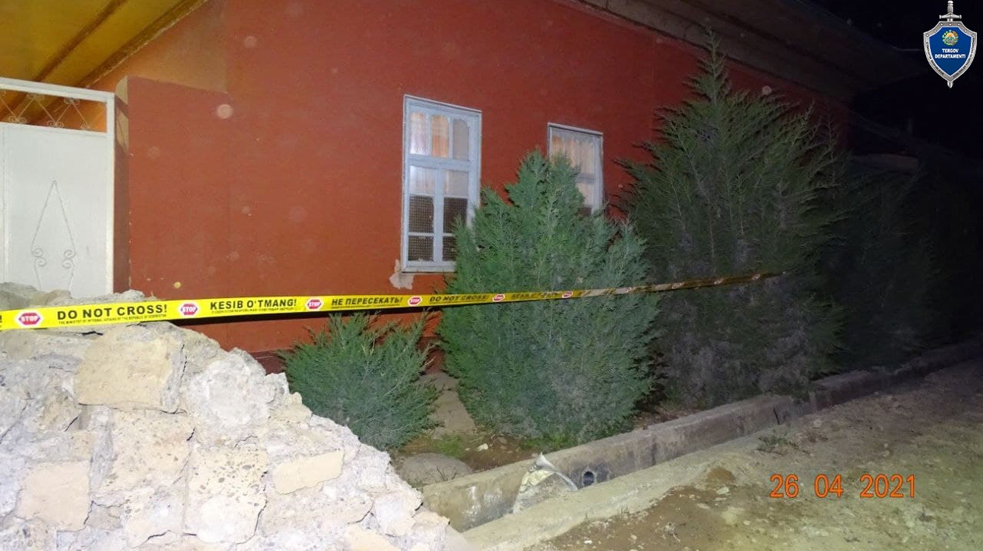 Наманганлик аёл “хиёнат қиладиган” эрини қўрқитиш учун босқинчи ёллади