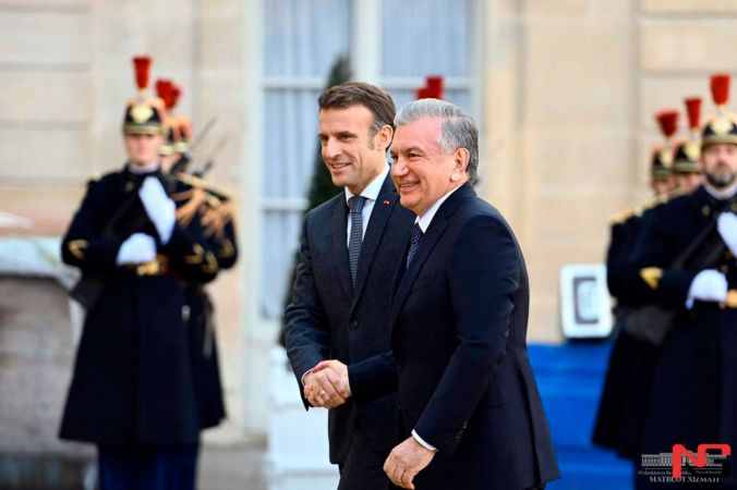 Макронни Ўзбекистонга “қайси шамоллар учиряпти?”