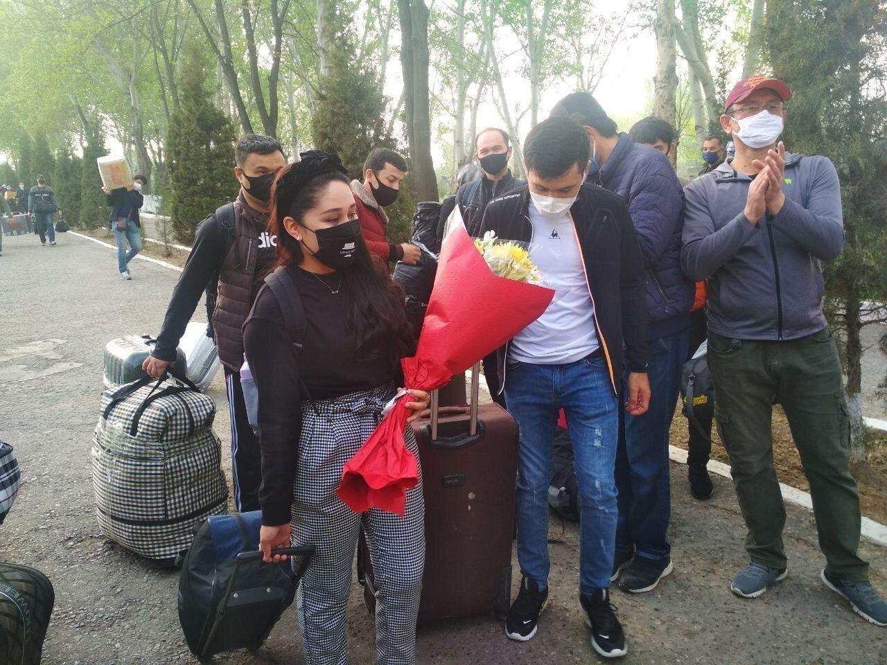 Чортоқ сиҳатгоҳида карантинда сақланган 196 нафар ҳамюртимиз бугун ўз оиласига қайтарилди
