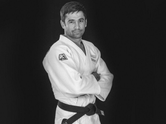 Жаҳон чемпиони Камолиддин Расуловни пичоқлаб ўлдирган спортчи 15 йилга қамалди