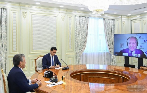 Мирзиёев янги маслаҳатчиси Чакрабарти билан нималарни муҳокама қилди?