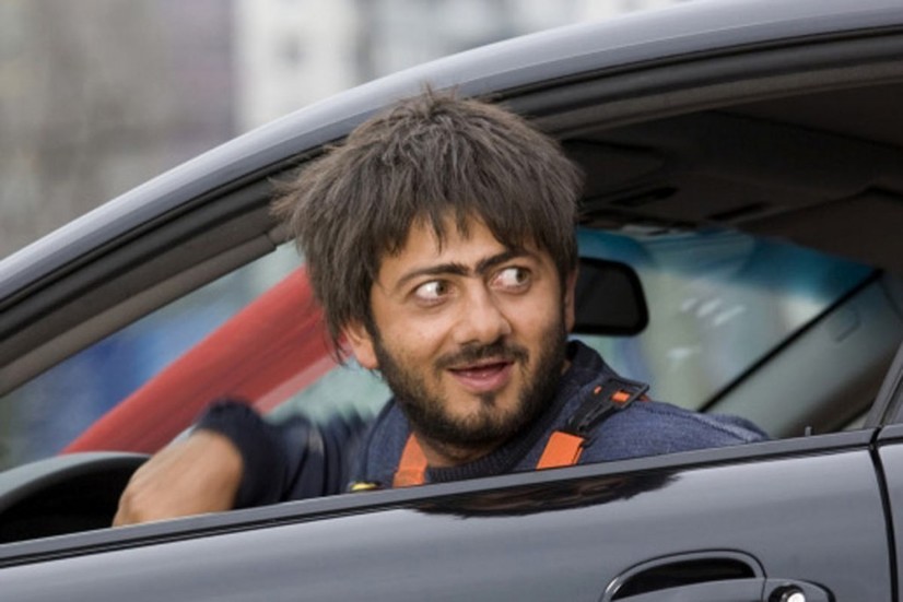 Мигрант-таксичилар Россия ҳайдовчилик гувоҳномасини олиши мажбурий бўлади