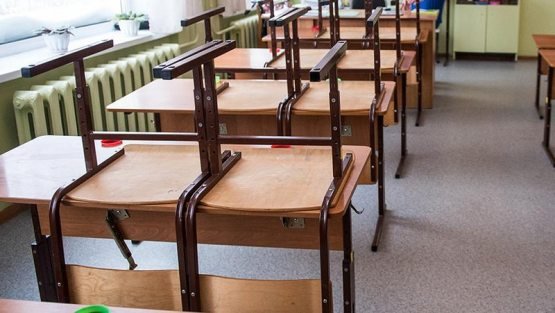 Мактабларда имтиҳонлар бекор қилингани ростми? Вазирлик жавоб берди