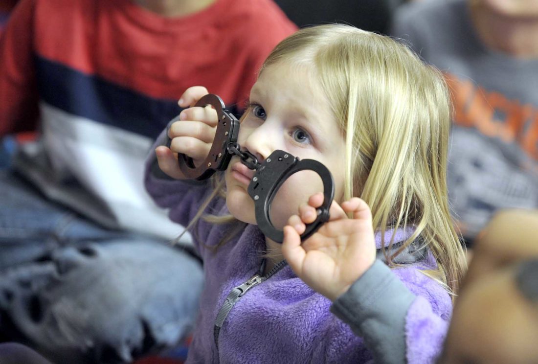 Алимент тўламагани учун маъмурий қамоқ тайинланди...