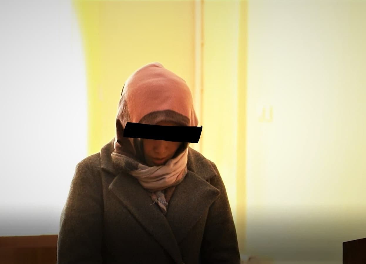 Мулкларни фирибгарлик йўли билан қўлга киритган аёл қамоқдан озод қилинди