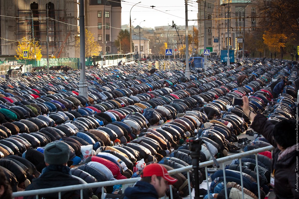 Москвада 2021 йилда байрам намози онлайн тарзда ўтказилади