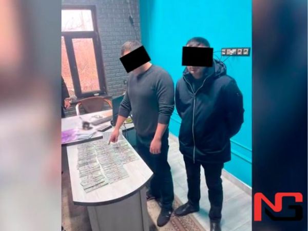 Наманганда 40 минг доллар пора сўраган мансабдор ушланди (видео)