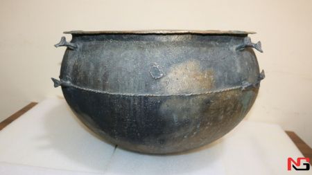 Самарқандда икки минг йиллик қозонни қадимийлигини билмасдан 29 йил рўзғорда фойдаланиб келинган