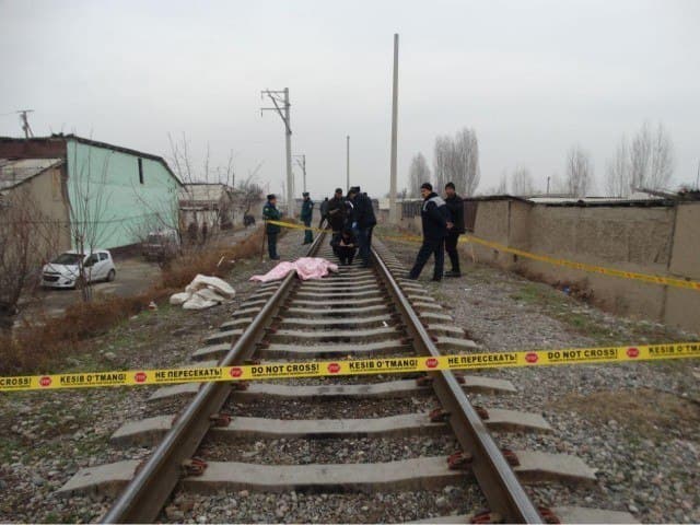 Хоразмда 43 ёшли аёл эҳтиётсизлиги туфайли поезд йўлида вафот этди