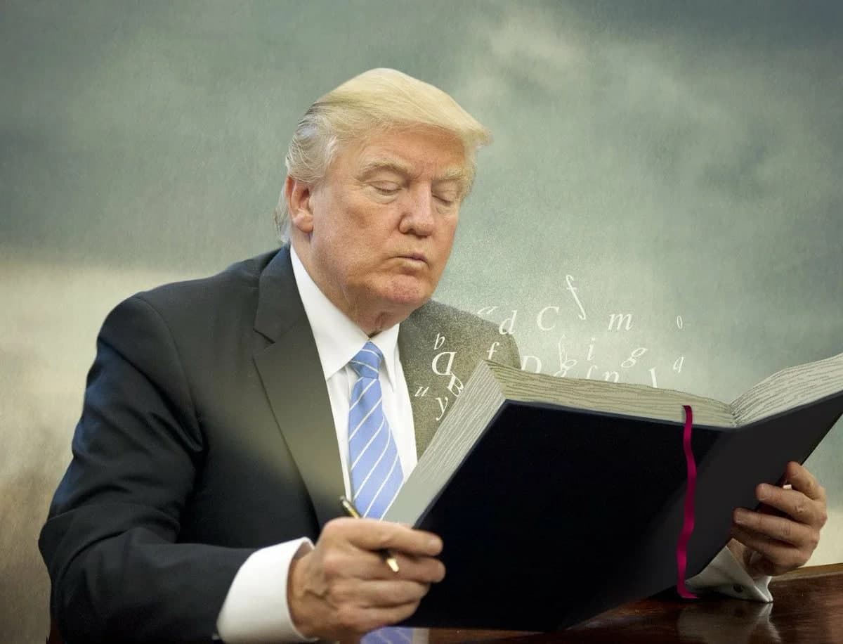 Трамп Оқ уйдаги фаолияти ҳақида китоб ёзади