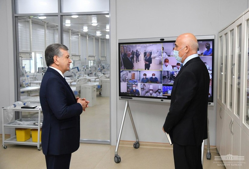 Президент лойиҳа қиймати 504 миллиард сўм бўлган Зангиотадаги янги шифохонани бориб кўрди