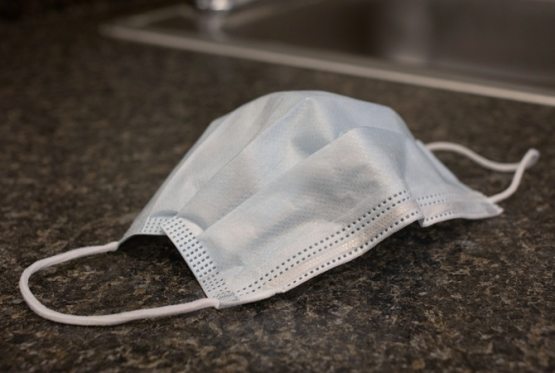 1 мартдан Ўзбекистонда ниқоб тақиш мажбурияти бекор қилинади