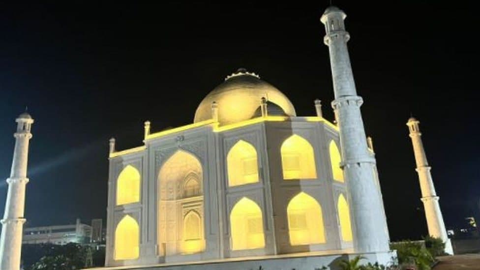 Ҳиндистонлик тадбиркор турмуш ўртоғи учун “Тож Маҳал” қурдирди