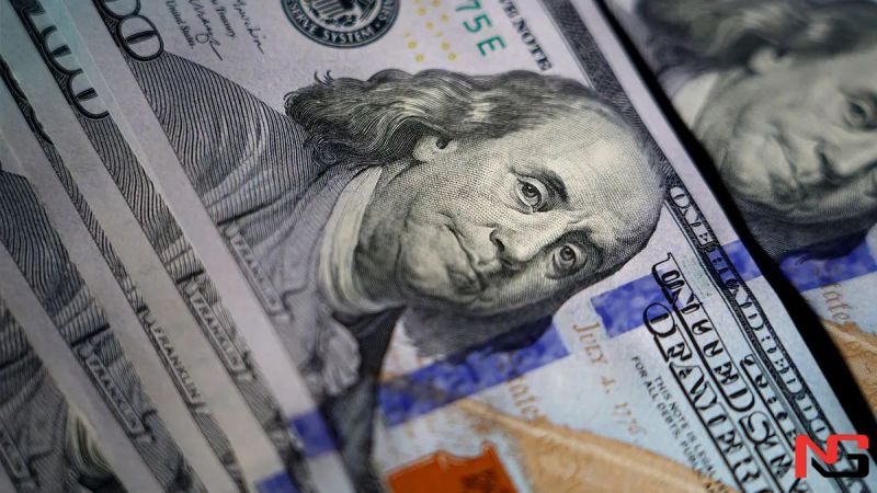 Ўзбекистонда долларнинг расмий курси тушди