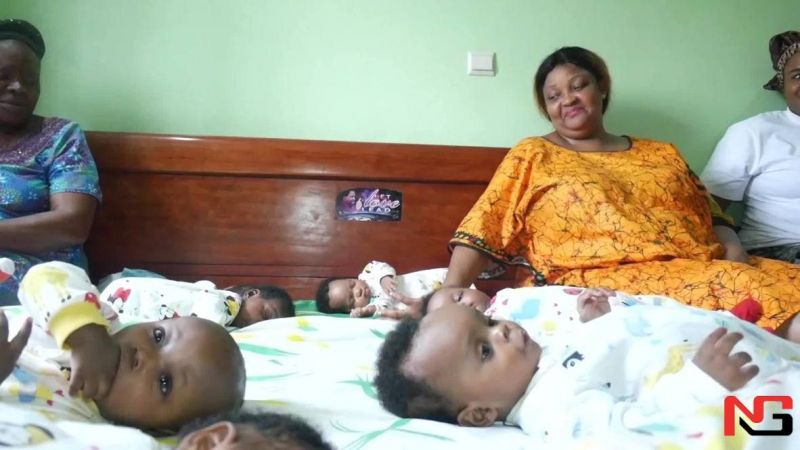 45 ёшли аёл бирданига тўққиз нафар фарзандни дунёга келтирди