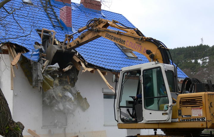 Янги тизим: ҳокимлар энди уй бузиш учун ҳукуматдан рухсат олади