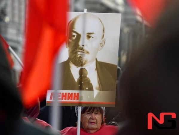 Энди коммунизмни тарғиб қилганлар 5 йилга қамалади. Чехияда!